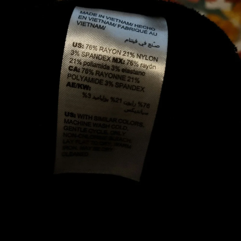 Chicos Black Elastic Waist Dress Pants Size 6 - Picture 5 of 6
